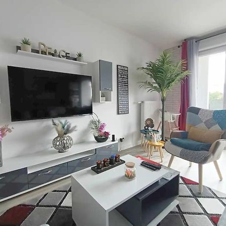 Appartement 4 Pieces - La Rose Des Yvelines - Classe 3 Etoiles Trappes Exterior foto