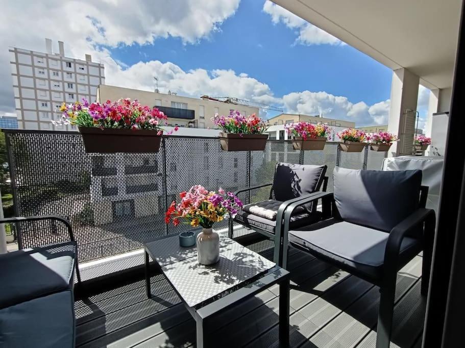 Appartement 4 Pieces - La Rose Des Yvelines - Classe 3 Etoiles Trappes Exterior foto