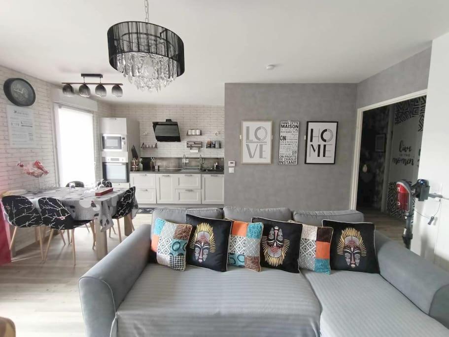 Appartement 4 Pieces - La Rose Des Yvelines - Classe 3 Etoiles Trappes Exterior foto