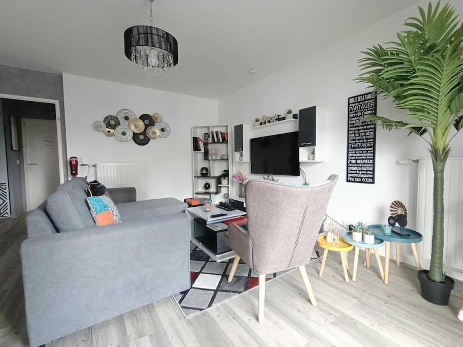 Appartement 4 Pieces - La Rose Des Yvelines - Classe 3 Etoiles Trappes Exterior foto